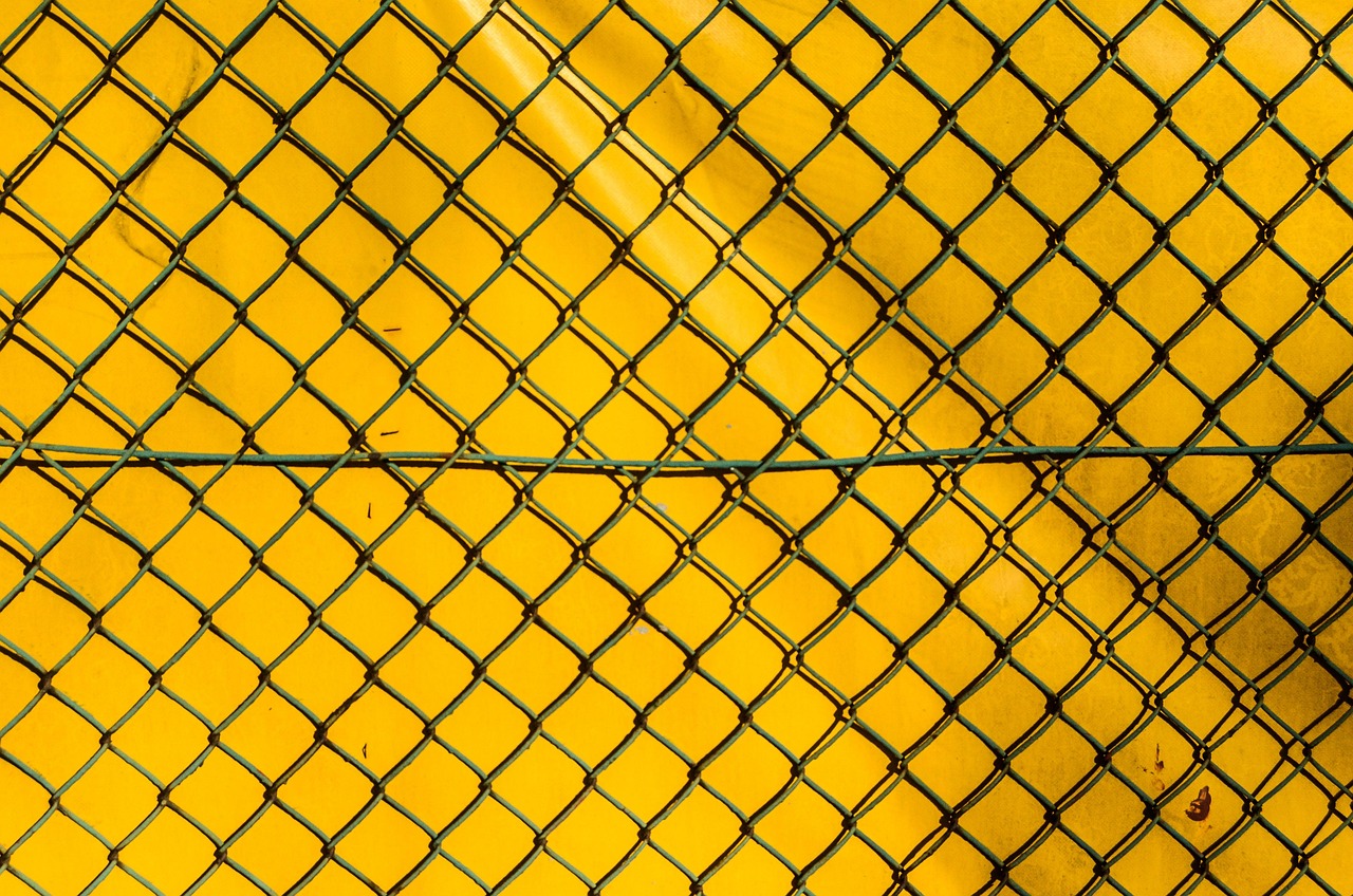 Chain links symbolizing Christian discipleship and spiritual multiplication